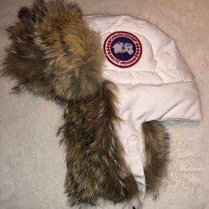 Canada Goose Hat with fox fur Large